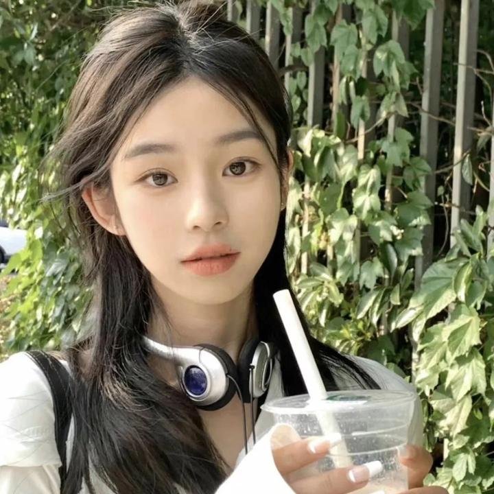 圈圈里的爱 高清封面
